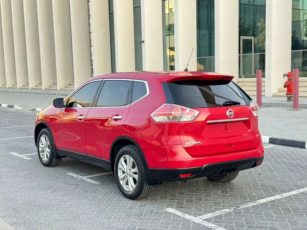 NISSAN X TRAIL 2016 GCC GOOD CONDITION CAR - Image 15