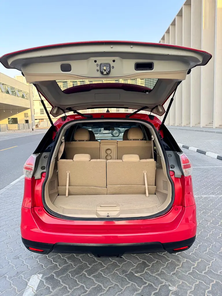 NISSAN X TRAIL 2016 GCC GOOD CONDITION CAR - Image 9