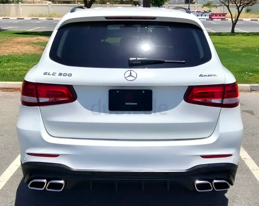 Mercedes Benz GLC 300 - AMG Line - Image 6