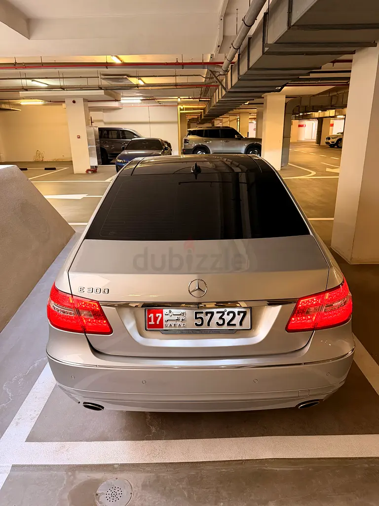 2012 Mercedes-Benz E-Class E 300 | Korean Specs | Immaculate Condition - Image 4