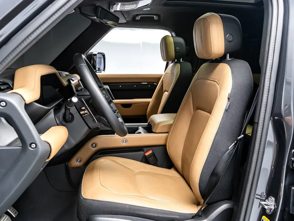 The BEST Ramadan Offer in the UAE - Limited Time 2030 Land Rover Warranty, Full Service History, GCC - Image 10