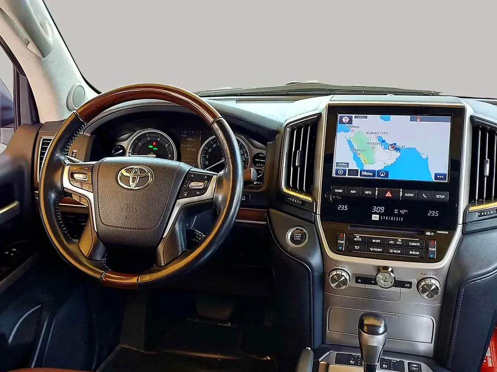 AED 4215/month | 2017 Toyota Land Cruiser  | GCC Specs | Ref#462234 - Image 10