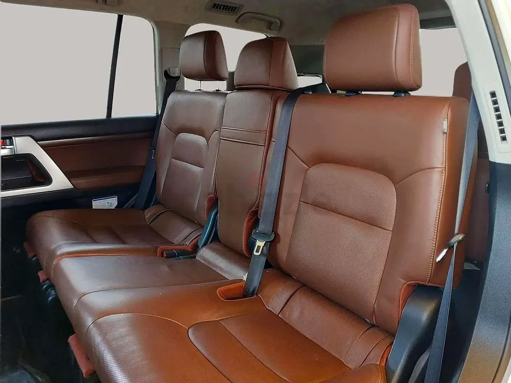 AED 4215/month | 2017 Toyota Land Cruiser  | GCC Specs | Ref#462234 - Image 13