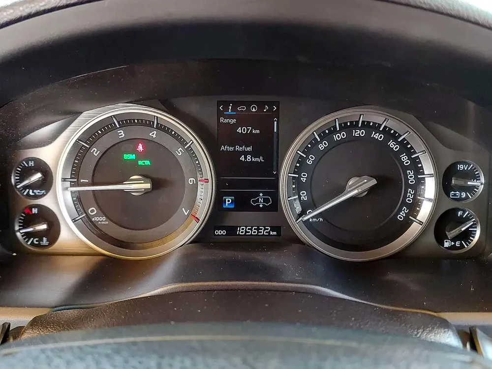 AED 4215/month | 2017 Toyota Land Cruiser  | GCC Specs | Ref#462234 - Image 16