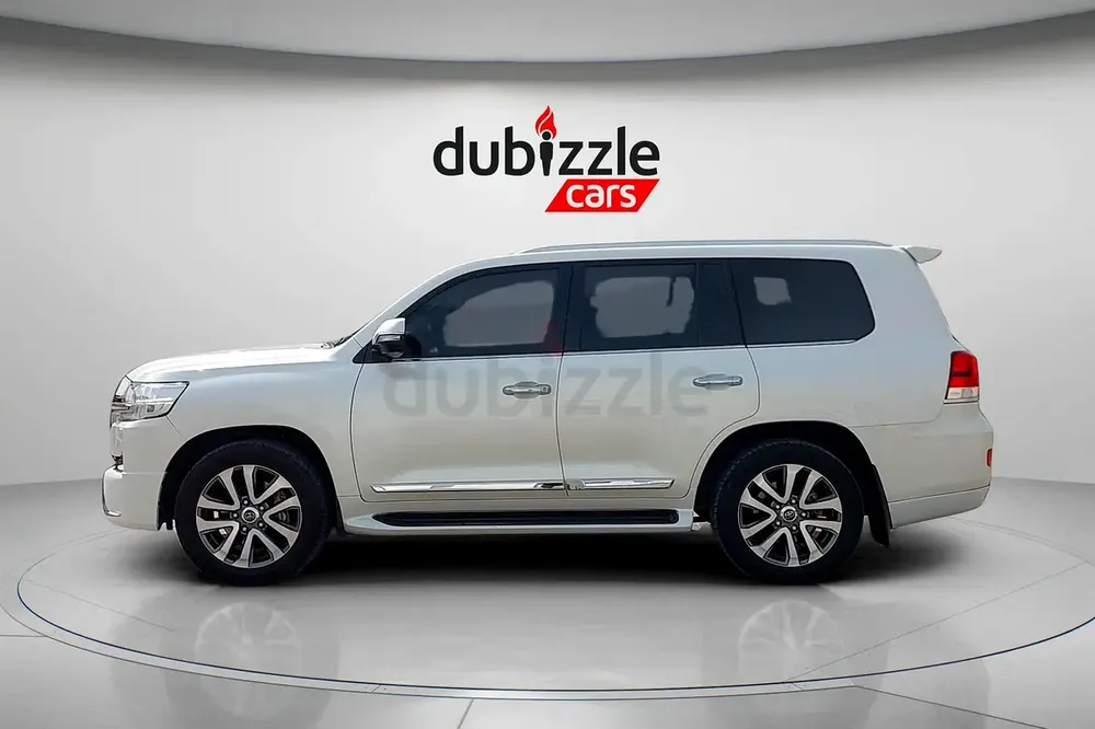 AED 4215/month | 2017 Toyota Land Cruiser  | GCC Specs | Ref#462234 - Image 5