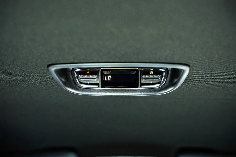 V300 Avantgarde I 2026 I 2 Year Agency Warranty - Image 12