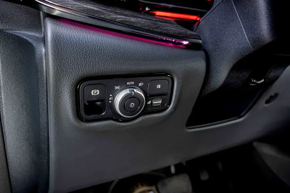 V300 Avantgarde I 2026 I 2 Year Agency Warranty - Image 15