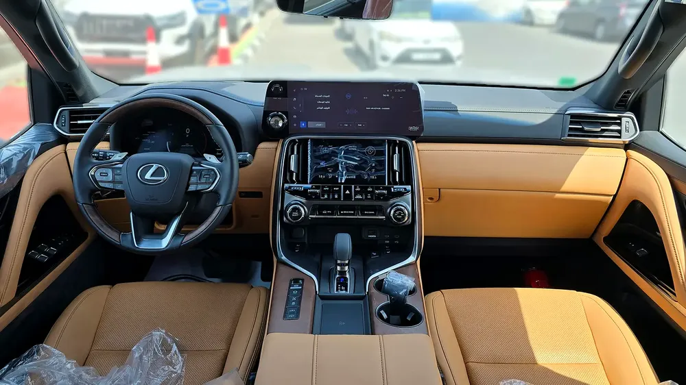 2026 Lexus LX700h Signature 3.5L AT Hybrid 07 Seaters with auto parking (Black) - Image 12