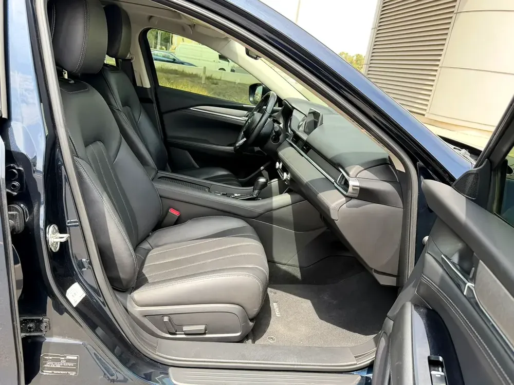 UNDER SERVICE CONTRACT & WARRANTY TIL OCT. 2029 OR 160K KM.-0% DP-FINANCE 5 YEARS - Image 8