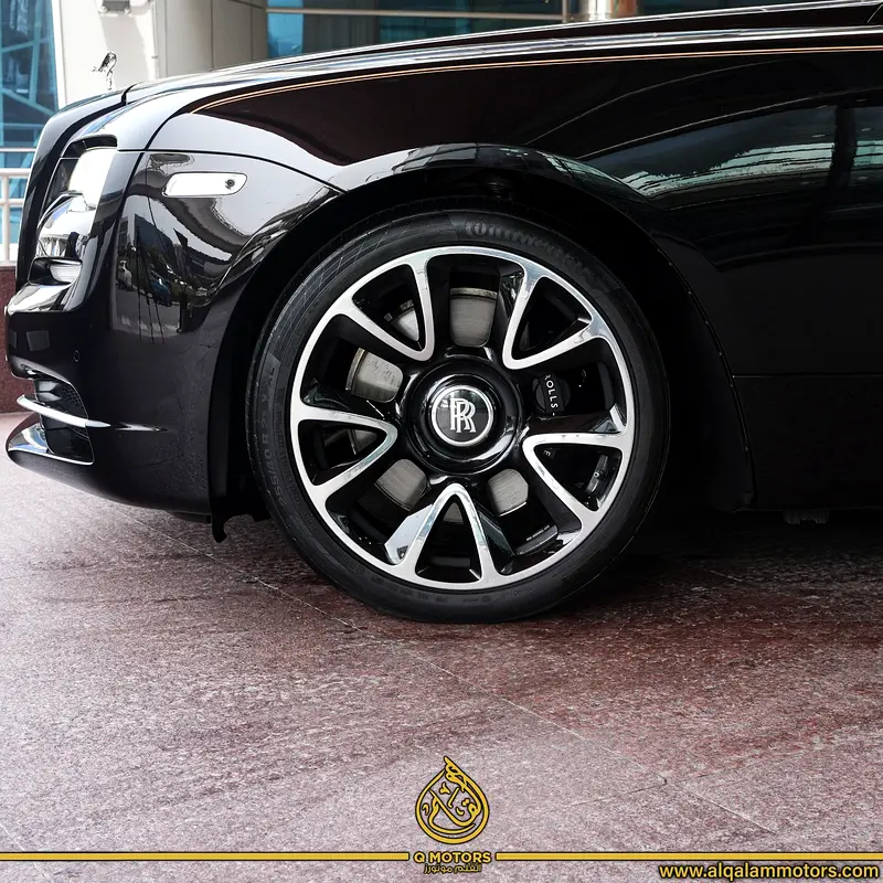 2017 | ROLLS ROYCE WRAITH  |  3 BUTTONS | STAR LIGHT | 45,000KM  | GCC - Image 13