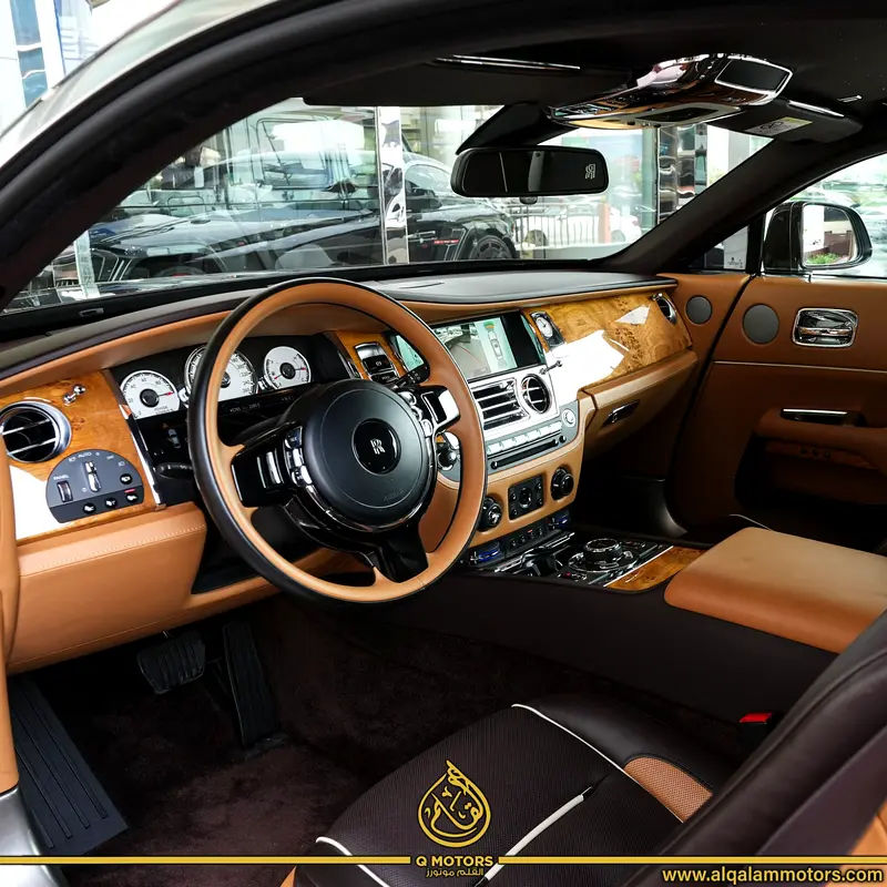 2017 | ROLLS ROYCE WRAITH  |  3 BUTTONS | STAR LIGHT | 45,000KM  | GCC - Image 4