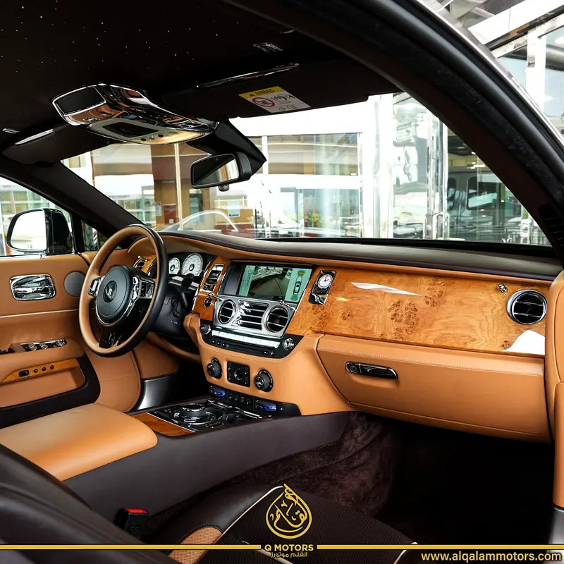 2017 | ROLLS ROYCE WRAITH  |  3 BUTTONS | STAR LIGHT | 45,000KM  | GCC - Image 7