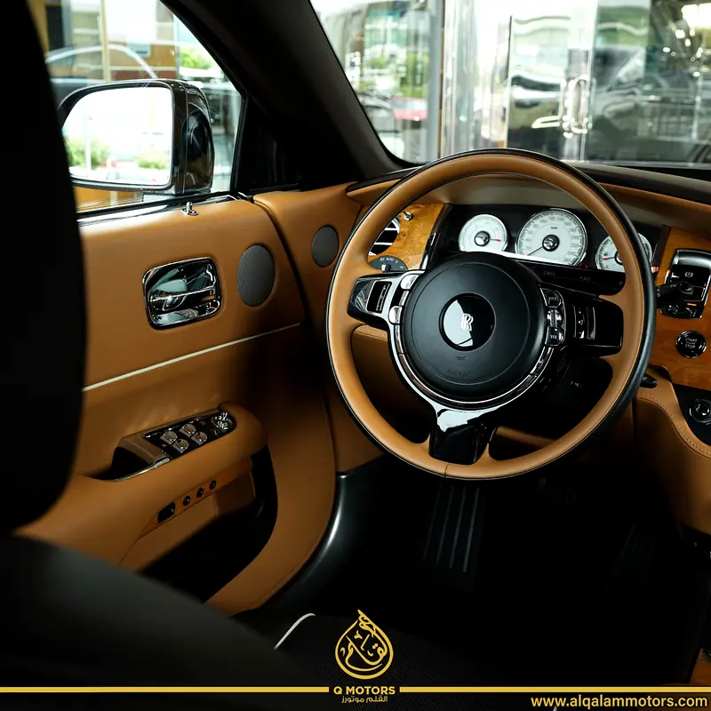 2017 | ROLLS ROYCE WRAITH  |  3 BUTTONS | STAR LIGHT | 45,000KM  | GCC - Image 8