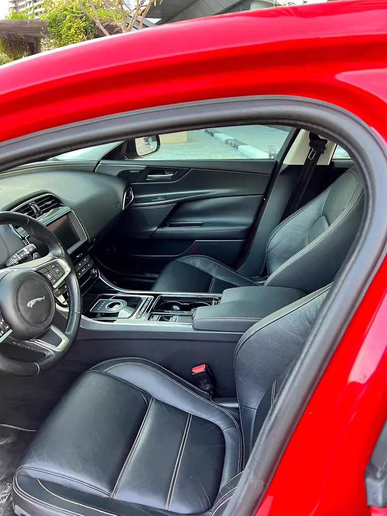 Jaguar XE 2019 model full option excellent condition - Image 8