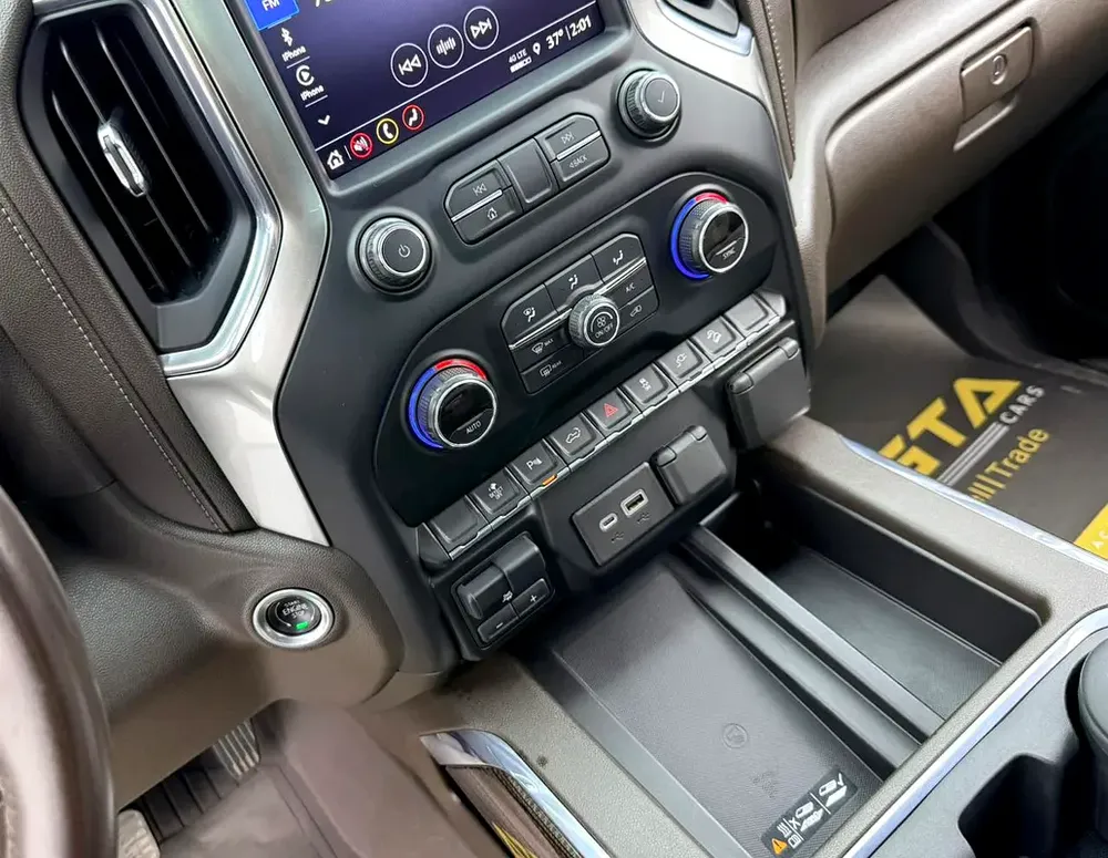 2021 Chevrolet Silverado LT Trail Boss, 1 Year Unlimited Km Warranty, Full Service History, GCC - Image 12