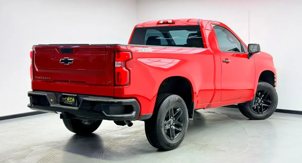 2021 Chevrolet Silverado LT Trail Boss, 1 Year Unlimited Km Warranty, Full Service History, GCC - Image 4