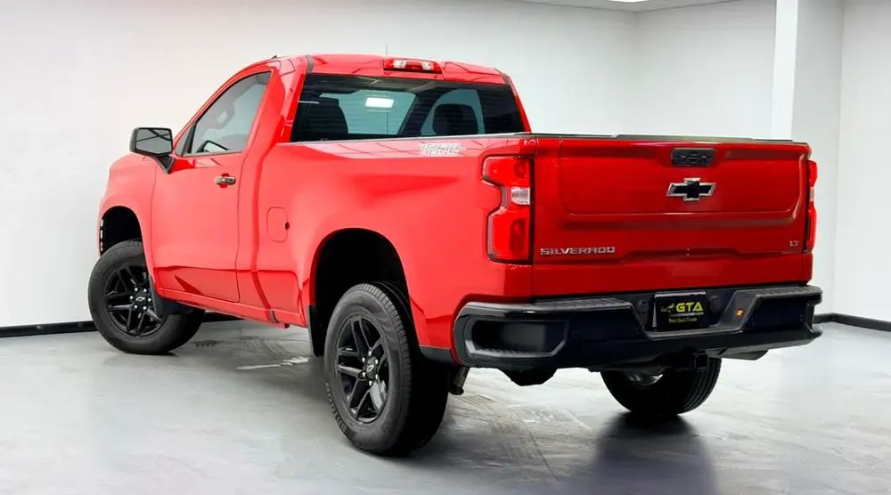 2021 Chevrolet Silverado LT Trail Boss, 1 Year Unlimited Km Warranty, Full Service History, GCC - Image 6