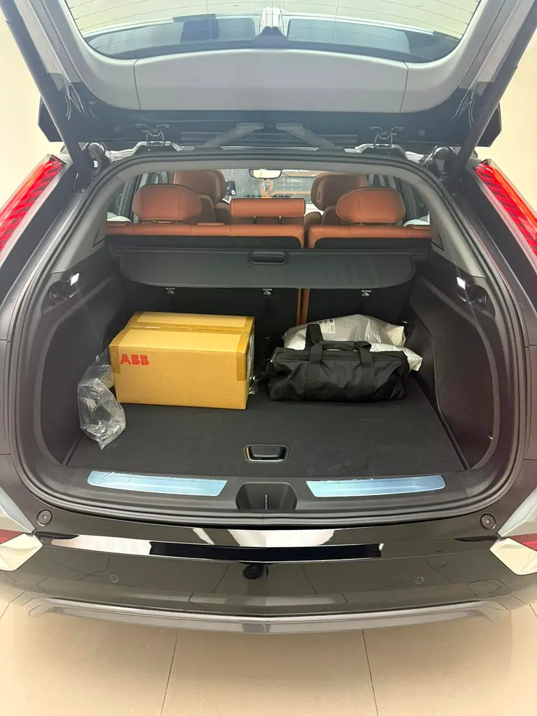 2025 Cadillac Optiq Luxury - GCC Specs - Brand New - Image 15