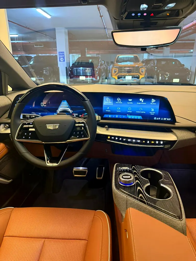 2025 Cadillac Optiq Luxury - GCC Specs - Brand New - Image 9