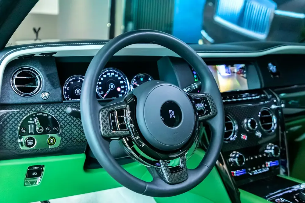 Rolls-Royce Certified Pre-Owned Black Badge Cullinan - Image 7