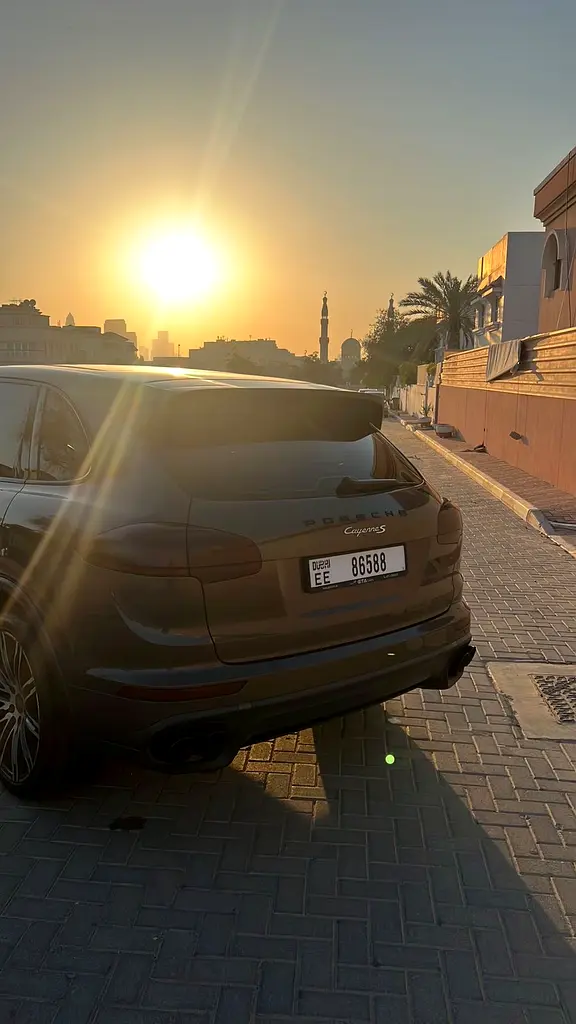 Porsche Cayenne S 2015 - GCC Specs - Excellent Condition - Image 9