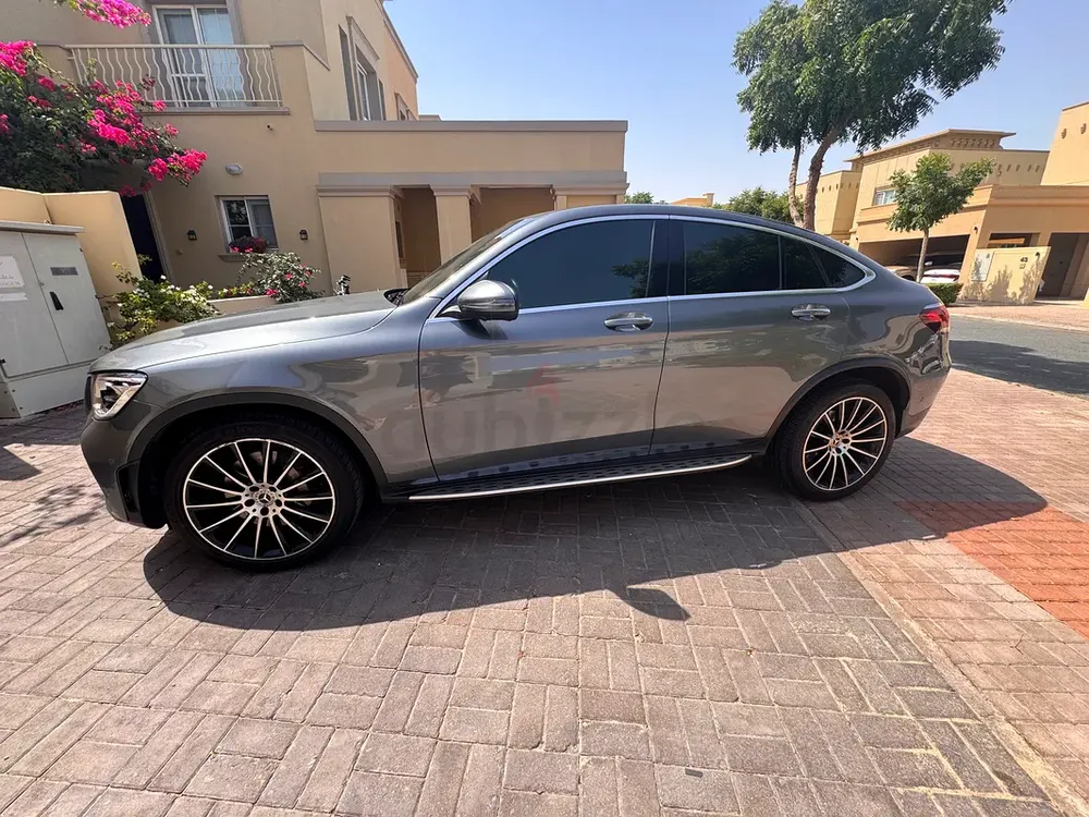 Mercedes-Benz GLC 200 – GCC Specs – Excellent Condition - Image 4