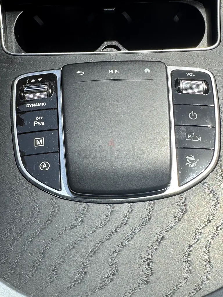 Mercedes-Benz GLC 200 – GCC Specs – Excellent Condition - Image 6
