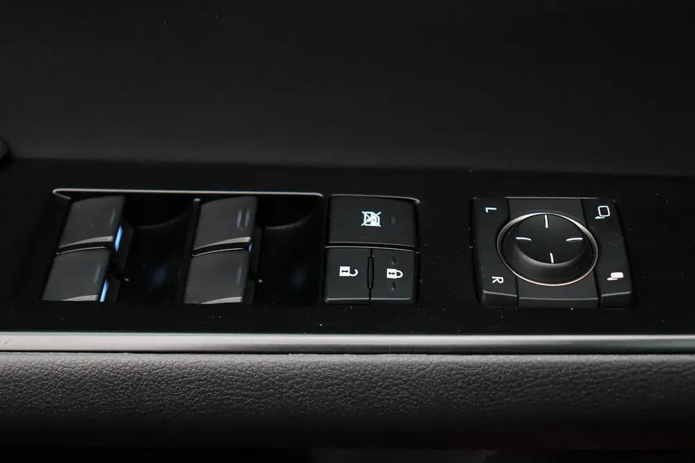 **Special offer** 2023 UX SUV P 2.0L CVT Premier - Image 18