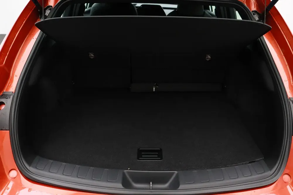 **Special offer** 2023 UX SUV P 2.0L CVT Premier - Image 19