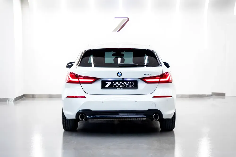 2021 | BMW 120i | BMW | GCC | WARRANTY | EXCELLENT CONDITION | BEST PRICE | - Image 6