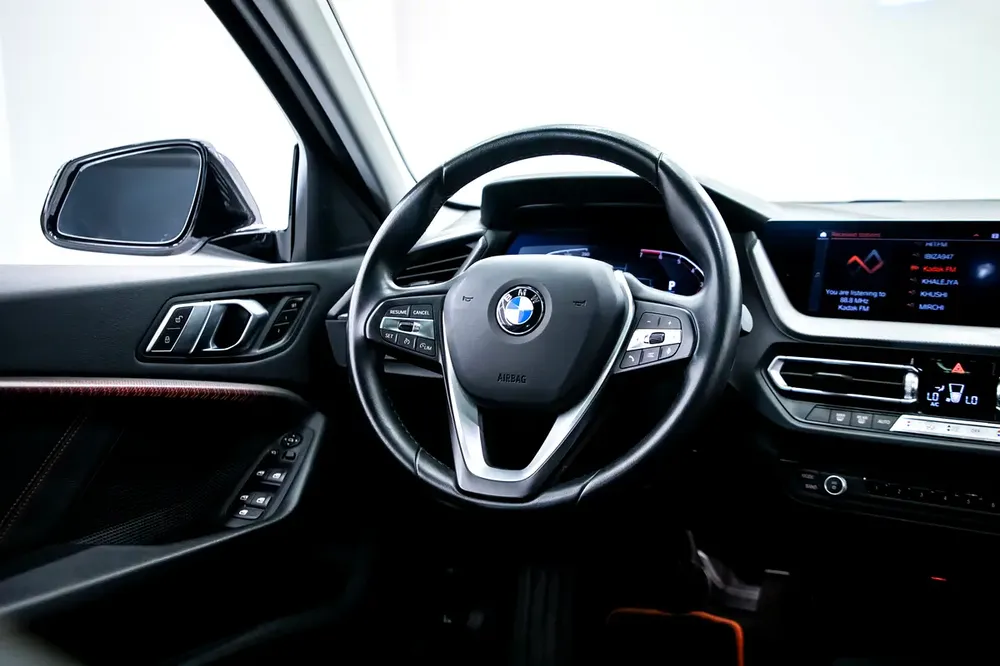 2021 | BMW 120i | BMW | GCC | WARRANTY | EXCELLENT CONDITION | BEST PRICE | - Image 9