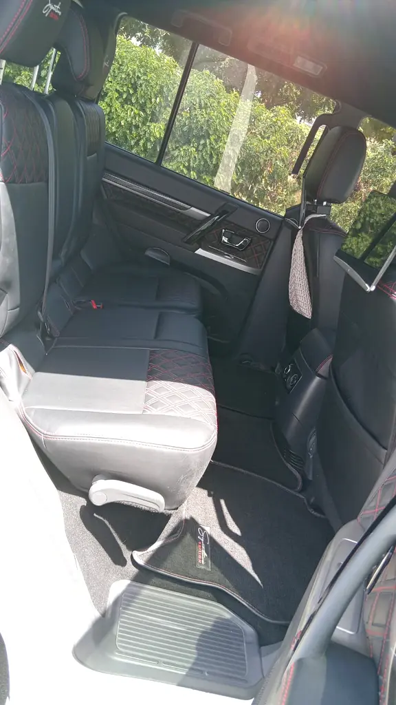 Mitsubishi Pajero Signature Edition 2020 | GCC Specs | Pristine Condition Lady Driven - Image 13