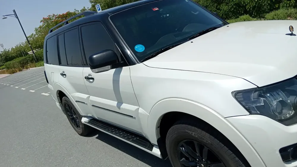 Mitsubishi Pajero Signature Edition 2020 | GCC Specs | Pristine Condition Lady Driven - Image 6