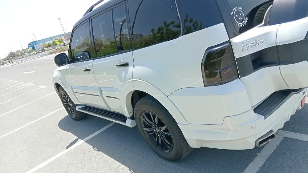 Mitsubishi Pajero Signature Edition 2020 | GCC Specs | Pristine Condition Lady Driven - Image 8