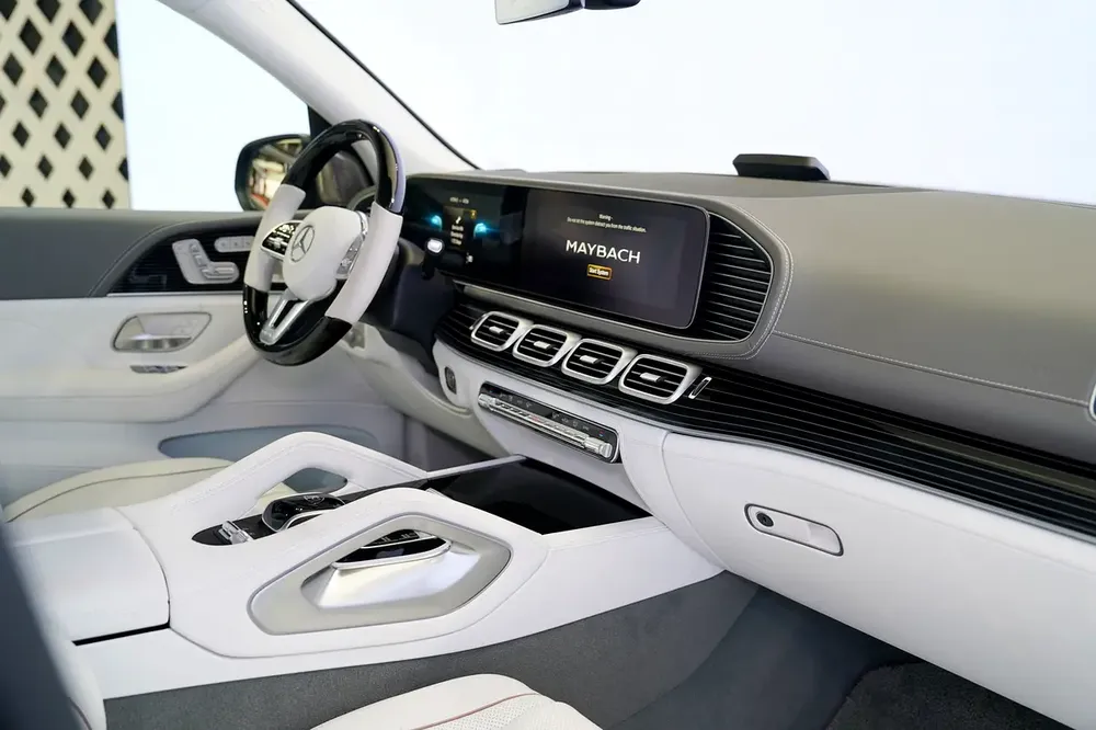 MERCEDES BENZ MAYBACH GLS 600 | REAR ENTERTAINMENT | LEG REST | BURMESTER AUDIO - Image 12
