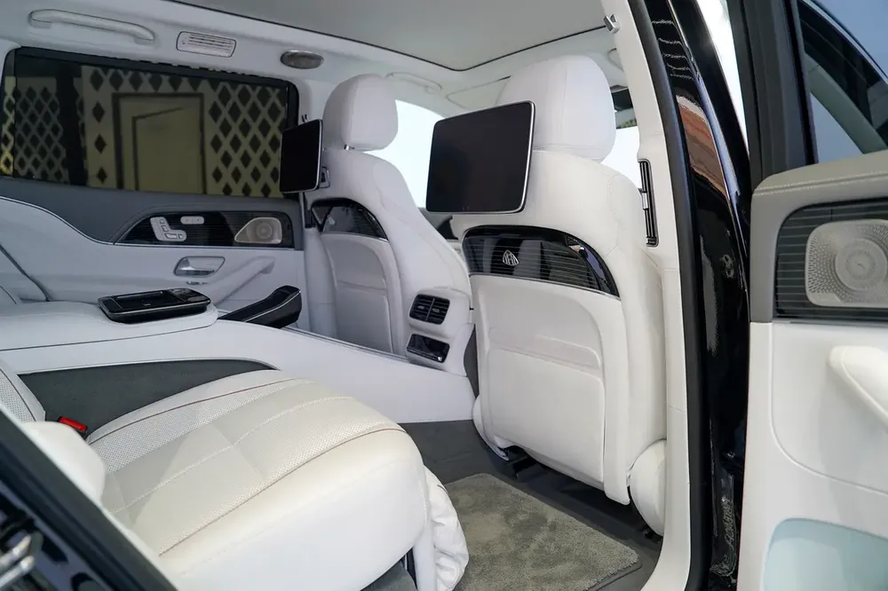MERCEDES BENZ MAYBACH GLS 600 | REAR ENTERTAINMENT | LEG REST | BURMESTER AUDIO - Image 14