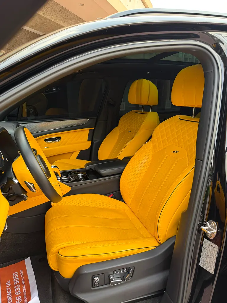 Bentley Bentayga S - GCC Specs 2022 Black Gcc Under warranty - Image 14