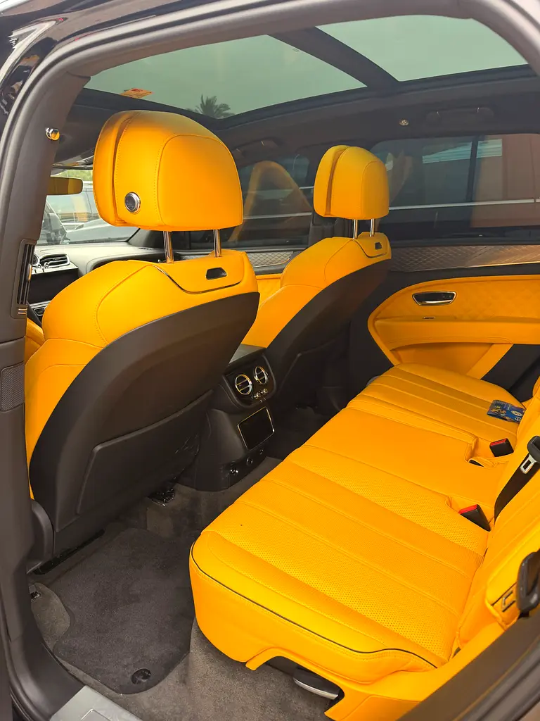 Bentley Bentayga S - GCC Specs 2022 Black Gcc Under warranty - Image 20