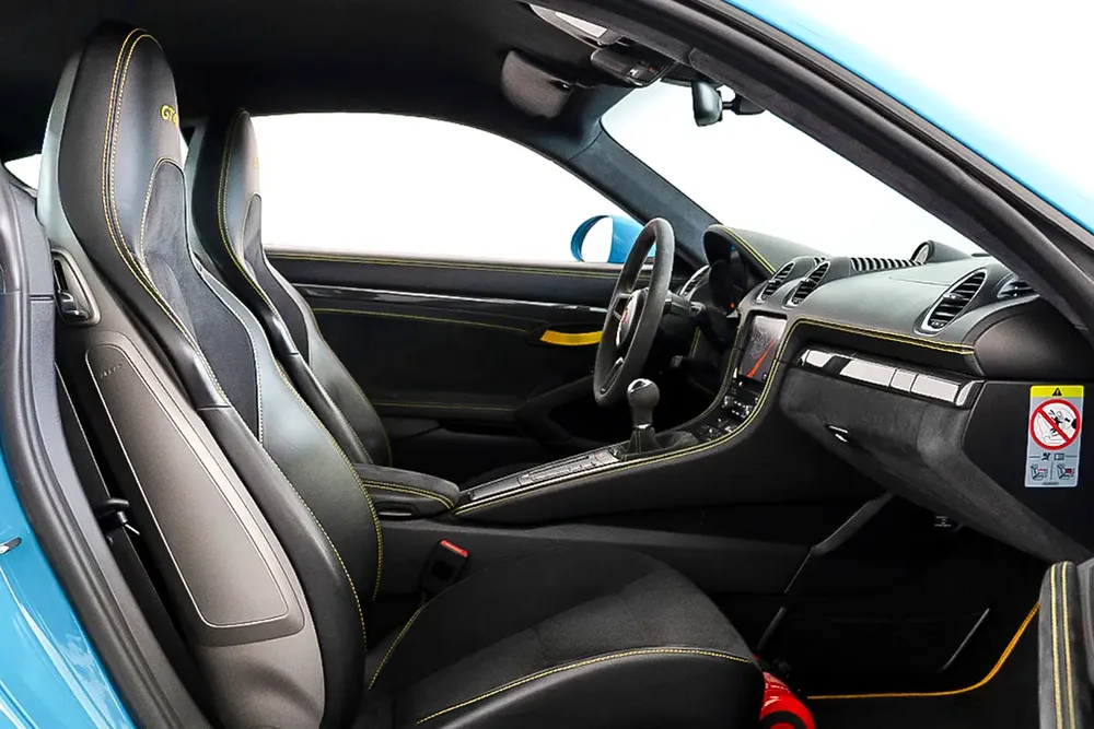 8,140 AED / 60 months | 0% DP | 2020 Porsche Cayman GT4 / Porsche Warranty - Image 8