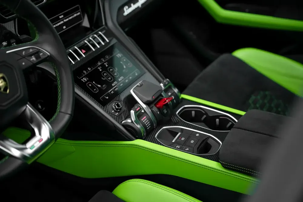 2021 LAMBORGHINI URUS - Image 13
