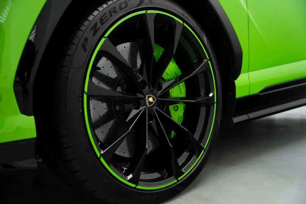2021 LAMBORGHINI URUS - Image 19