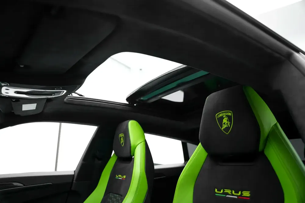 2021 LAMBORGHINI URUS - Image 9