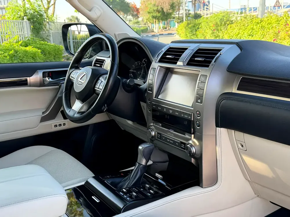 Lexus GX 460 Premium Plus 2020 | GCC Specs | Low Mileage | Excellent Condition - Image 13
