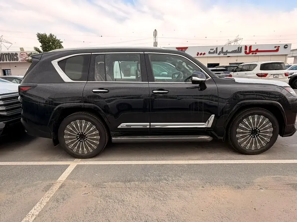 LEXUS LX 700H VIP 2026 - BLACK ***EXPORT ONLY*** - Image 4