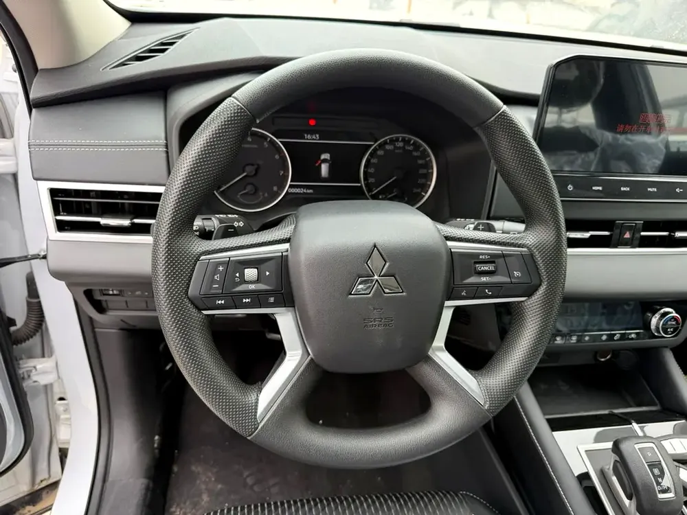 Mitsubishi Outlander Premium 2022 - Image 12