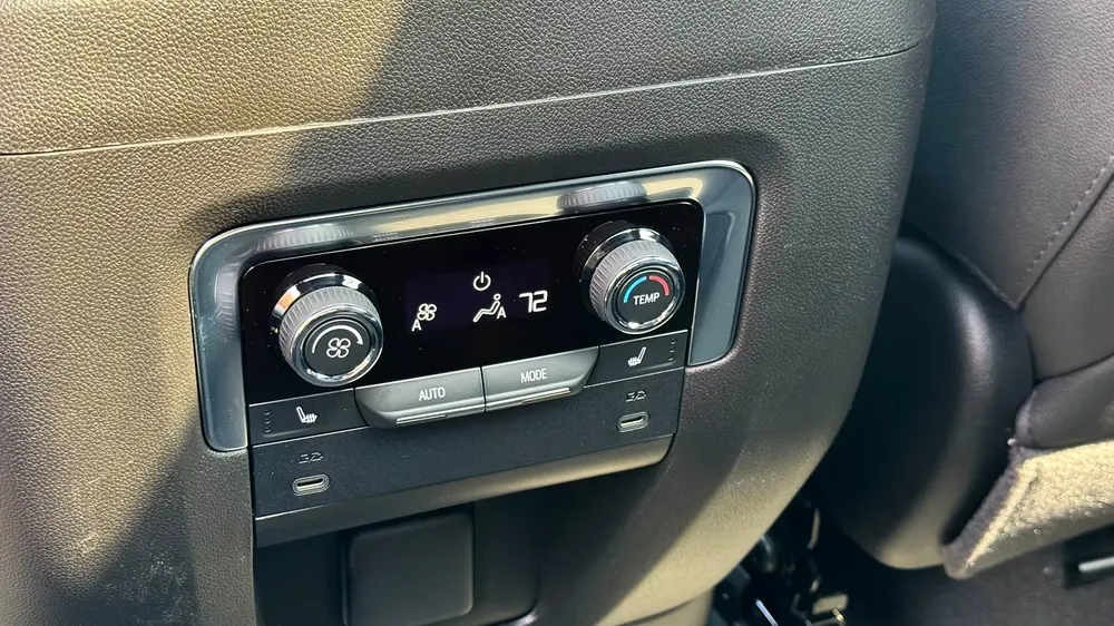 Chevrolet Tahoe High Country 2026 Brand New American Specs 6.2L V8 - Image 7