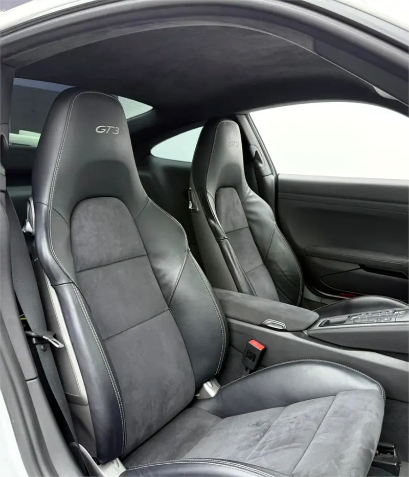 2014 Porsche 911 GT3, Full Porsche Service History, Excellent Condition, GCC - Image 13