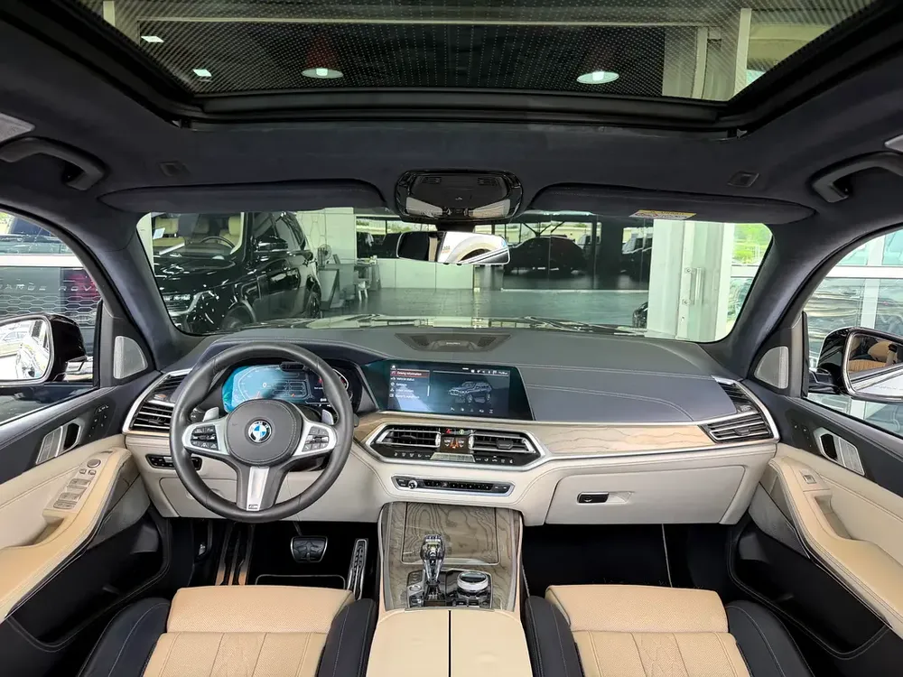 AED 2,255 P.M | 2019 BMW X7 xDrive50i M Sport | Under Warranty | GCC | - Image 9