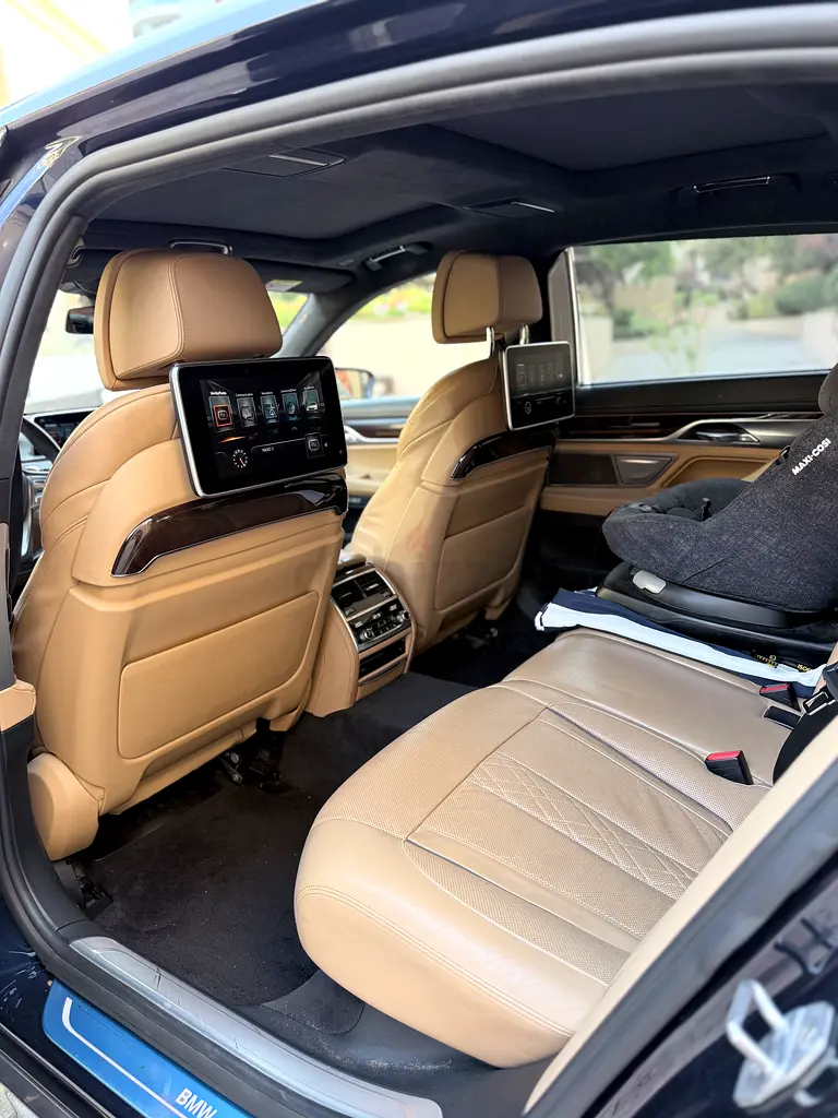 BMW 7-Series 740Li 2015 GCC Specs - Pristine Condition - Image 5