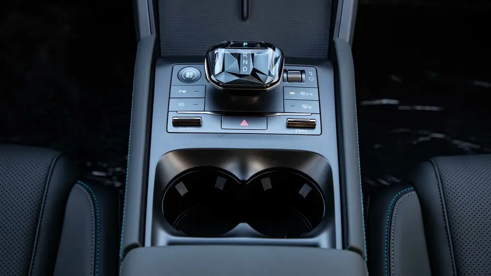 BYD Qin L DM-i 80KM INTELLIGENT DRIVING LEADING EDITION | 2025 | with 5 Years EVS Warranty - Image 17